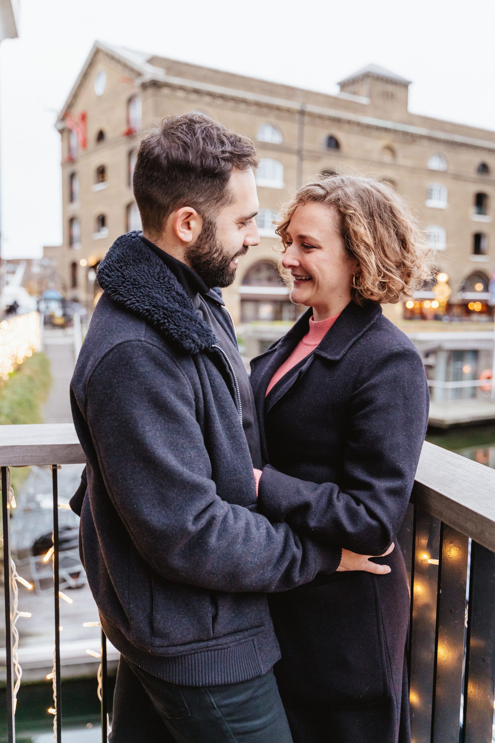 Becki and Albie couple shoot in Wapping